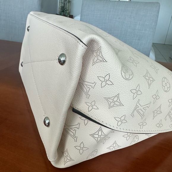 Louis Vuitton SOLD - Picture 5 of 9